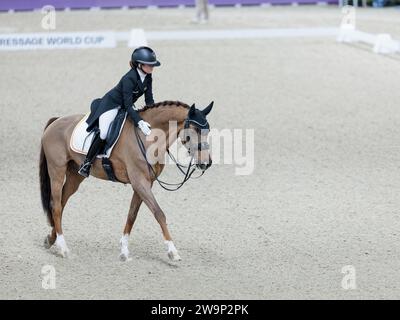 Charlotte Defalque del Belgio con Botticelli durante la FEI Dressage World Cup Free Style al Jumping Mechelen il 29 dicembre 2023, Nekkerhal, Belgio (foto di Maxime David - MXIMD Pictures) Foto Stock