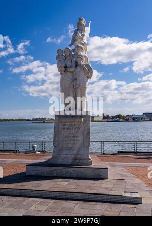 New Orleans, LOUISIANA - 28 ottobre 2023: Monumento alla scultura di Franco Alessandrini sulle rive del fiume Mississippi in Louisiana Foto Stock