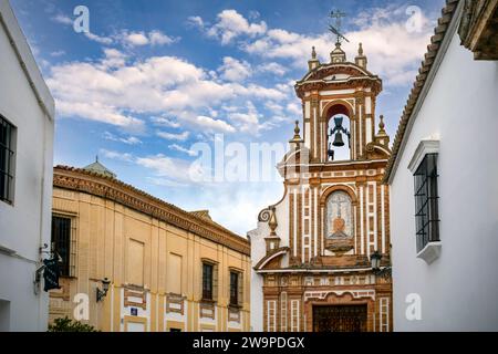 Facciata della Cappella della Carità accanto al Convento di Santa Clara a Carmona, Siviglia, Andalusia, Spagna Foto Stock