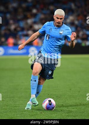 Sydney, Australia. 29 dicembre 2023. Patrick James Wood della squadra del Sydney FC è visto in azione durante la partita della stagione A-League 2023/24 del decimo round tra Sydney FC e Wellington Phoenix FC tenutasi all'Allianz Stadium. Punteggio finale Sydney FC 3:1 Wellington Phoenix FC. (Foto di Luis Veniegra/SOPA Images/Sipa USA) credito: SIPA USA/Alamy Live News Foto Stock