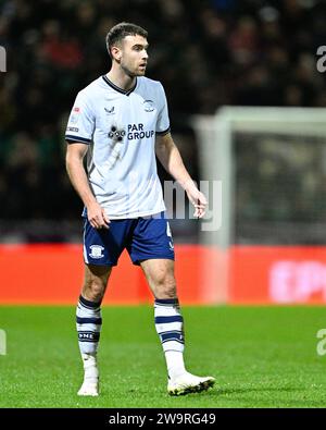 Preston, Regno Unito. 29 dicembre 2023. Ben Whiteman 4# di Preston North End, durante il match per lo Sky Bet Championship Preston North End vs Sheffield mercoledì a Deepdale, Preston, Regno Unito, 29 dicembre 2023 (foto di Cody Froggatt/News Images) a Preston, Regno Unito il 29/12/2023. (Foto di Cody Froggatt/News Images/Sipa USA) credito: SIPA USA/Alamy Live News Foto Stock