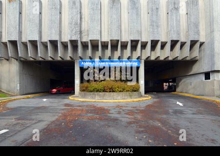 Ingresso all'Abbie J. Lane Memorial Building del QEII Health Sciences Centre, ex Abbie J. Lane Memorial Hospital, a Halifax, Canada Foto Stock