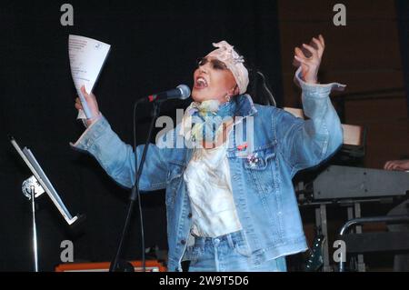 Milano Italia 2004-05-18 ; Loredana Bertè durante il concerto dal vivo al Teatro dal Verme Foto Stock