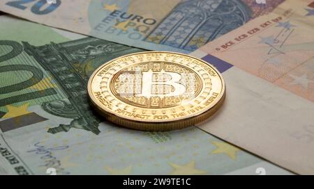bitcoin d'oro sull'euro da vicino Foto Stock