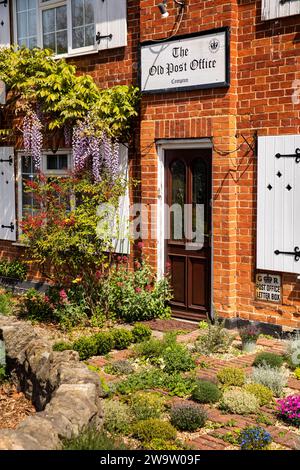 Regno Unito, Inghilterra, Surrey, Compton, ex ufficio postale del villaggio Foto Stock