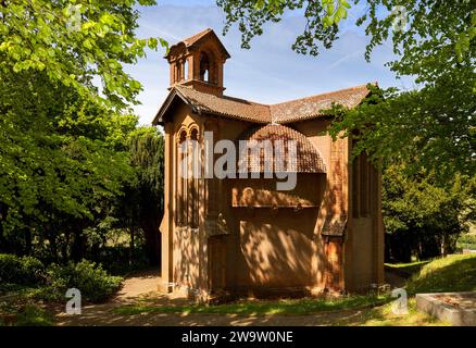 Regno Unito, Inghilterra, Surrey, Compton, 1898 Cemetery Chapel, progettato da Mary Watts Foto Stock