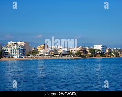 Spiaggia di Nea Chora, città di Chania, Creta, Grecia Foto Stock