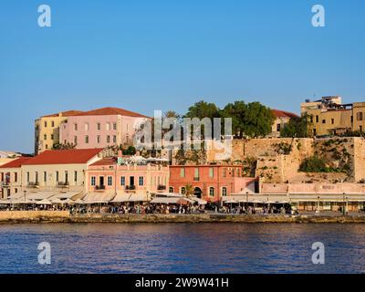 Old Town Waterfront, città di Chania, Creta, Grecia Foto Stock