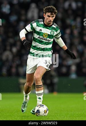 Glasgow, Regno Unito. 30 dicembre 2023. Matt o'Riley del Celtic durante la Scottish Premiership Match al Celtic Park, Glasgow. Il credito fotografico dovrebbe leggere: Neil Hanna/Sportimage Credit: Sportimage Ltd/Alamy Live News Foto Stock