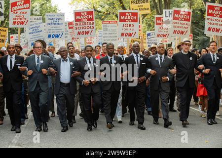 Rustin (2023) diretto da George C. Wolfe e interpretato da Colman Domingo nel ruolo di Bayard Rustin un leader per i diritti civili che affronta il razzismo e l'omofobia mentre aiuta a cambiare il corso della storia dei diritti civili orchestrando la marcia del 1963 su Washington. Fotografia pubblicitaria ***SOLO USO EDITORIALE***. Credito: BFA / David Lee / Netflix Foto Stock