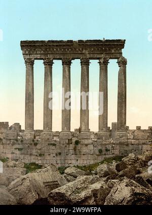 Sonnentempel, Baalbek, das Heilige Land, Libanon, um 1890, Historisch, digital restaurierte Reproduktion von einer Vorlage aus dem 19. Jahrhundert / Tempio del Sole, Baalbek, Terra Santa, Libanon, 1890, riproduzione storica e digitalmente restaurata da un originale del XIX secolo Foto Stock