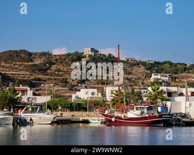 Porto di pesca di Skala, isola di Patmos, Dodecaneso, Grecia Foto Stock