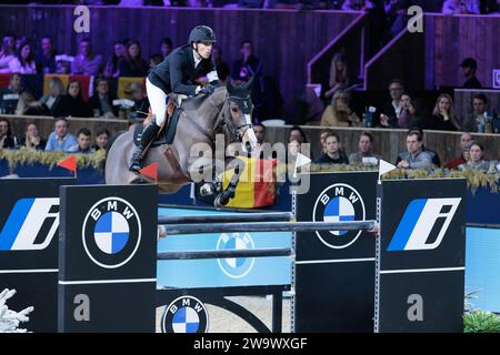 Henrik von Eckermann della Svezia con Iliana durante la Longines FEI Jumping World Cup™ presentata da BMW al Jumping Mechelen il 30 dicembre 2023, Nekkerhal, Belgio (foto di Maxime David - MXIMD Pictures) Foto Stock