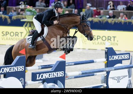 Willem Greve dei Paesi Bassi con Highway TN N.O.P. durante la Longines FEI Jumping World Cup™ presentata da BMW al Jumping Mechelen il 30 dicembre 2023, Nekkerhal, Belgio (foto di Maxime David - MXIMD Pictures) Foto Stock