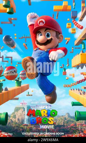 I Super Mario Bros. Film (2023) diretto da Aaron Horvath, Michael Jelenic e Pierre Leduc e interpretato da Chris Pratt come la voce di un idraulico di nome Mario che viaggia attraverso un labirinto sotterraneo con suo fratello Luigi, cercando di salvare una principessa catturata. Poster dei caratteri ***SOLO PER USO EDITORIALE***. Credito: BFA / Universal Pictures Foto Stock