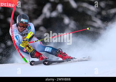 Aleksander Aamodt Kilde (NOR) gareggia durante la Coppa del mondo di sci alpino Audi FIS, MenÕs gara di slalom gigante sulla pista Gran Risa, alta Badia il 17 dicembre Foto Stock