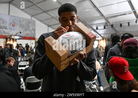 Alabama Crimson Tide defensive back Kristian Story durante il Rose Bowl media Day, sabato 30 dicembre 2023, a Pasadena, Calif. Foto Stock