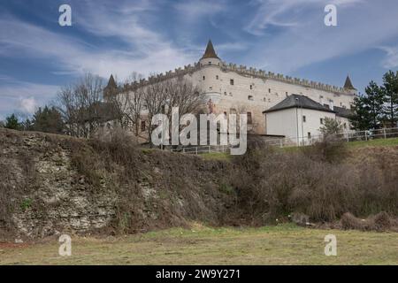 Castello di Zvolen. Un castello medievale situato su una collina vicino al centro di Zvolen. Slovacchia. Foto Stock