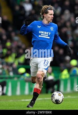 Glasgow, Regno Unito. 30 dicembre 2023. Todd Cantwell dei Rangers durante la Scottish Premiership Match al Celtic Park, Glasgow. Il credito fotografico dovrebbe leggere: Neil Hanna/Sportimage Credit: Sportimage Ltd/Alamy Live News Foto Stock