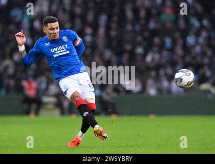 Glasgow, Regno Unito. 30 dicembre 2023. James Tavernier dei Rangers durante la partita di Scottish Premiership al Celtic Park, Glasgow. Il credito fotografico dovrebbe leggere: Neil Hanna/Sportimage Credit: Sportimage Ltd/Alamy Live News Foto Stock