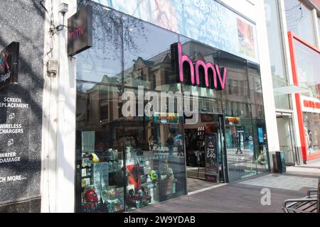 Il negozio HMV su Queen Street, Cardiff, in Galles, nel Regno Unito Foto Stock