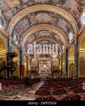 La Valletta, Malta - 23 dicembre 2023: Vista interna della Concattedrale di San Giovanni a la Valletta Foto Stock