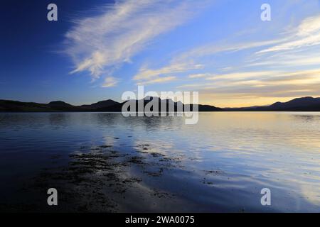 Tramonto sul Kyle of Tongue vicino al villaggio di Tongue, Sutherland, Scozia, Regno Unito Foto Stock