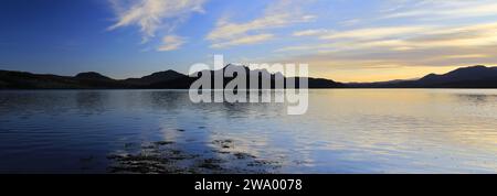 Tramonto sul Kyle of Tongue vicino al villaggio di Tongue, Sutherland, Scozia, Regno Unito Foto Stock