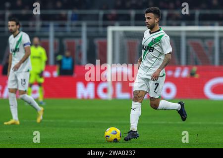 Milano, Italia. 30 dicembre 2023. Matheus Henrique di US Sassuolo è stato visto in azione durante la partita di serie A 2023/24 tra AC Milan e US Sassuolo allo Stadio San Siro. Punteggio finale; AC Milan 1: 0 US Sassuolo. (Foto di Fabrizio Carabelli/SOPA Images/Sipa USA) credito: SIPA USA/Alamy Live News Foto Stock