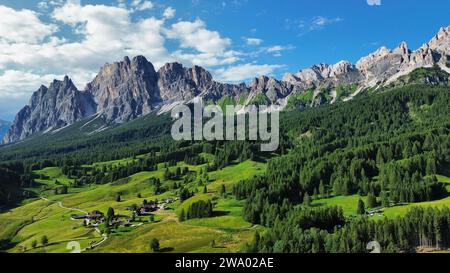 Foto drone Cortina Ampezzo Dolomiti Italia europa Foto Stock