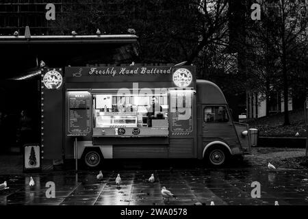 A Mobile Fish and Chip Van on the Southbank, Londra, Regno Unito Foto Stock