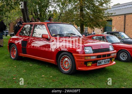 1981 Renault 5 Turbo, in mostra al Bicester Heritage Scramble l'8 ottobre 2023. Foto Stock