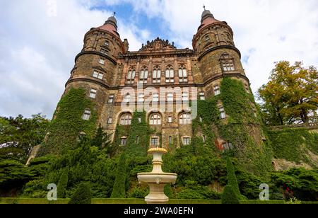 Schlesien Aussenansicht Schloss Fuerstenstein Zamek KsiÄÖÅ¼. DAS Schloss in WaÅbrzych Waldenburg ist das groesste Schloss Schlesiens. WaÅbrzych Schlesien Polen *** Slesia Vista esterna del castello di Fuerstenstein Zamek KsiÄÖÅ¼ il castello di WaÅbrzych Waldenburg è il più grande castello della Slesia WaÅbrzych Slesia Polonia Foto Stock