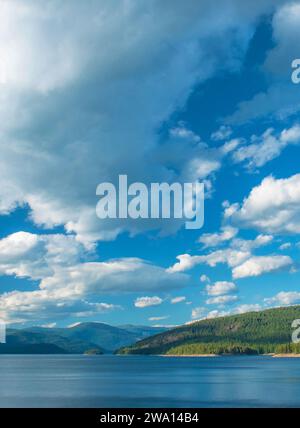 Lago Koocanusa e Purcell Mountains nel Montana Foto Stock