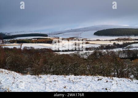 Fiume spey nella neve. Speyside, Morayshire, Scozia Foto Stock