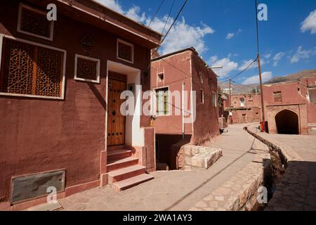 Case tradizionali nello storico villaggio di Abyaneh, contea di Natanz, Iran. Foto Stock