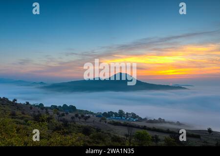 Alba autunnale nelle Uplands della Boemia centrale, Repubblica Ceca Foto Stock