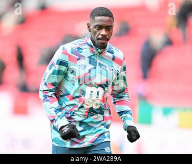 Axel Tuanzebe di Ipswich Town si riscalda prima della partita, durante la partita del campionato Sky Bet Stoke City vs Ipswich Town al Bet365 Stadium, Stoke-on-Trent, Regno Unito, 1 gennaio 2024 (foto di Cody Froggatt/News Images) a Stoke-on-Trent, Regno Unito il 1/1/2024. (Foto di Cody Froggatt/News Images/Sipa USA) Foto Stock