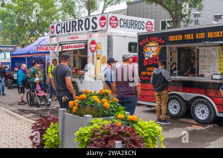 Food Trucks a Stephen Street, Corn and Apple Festival, Morden, Manitoba, Canada. Foto Stock