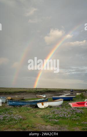 Rainbow on the Quay - Norfolk, Inghilterra, Regno Unito Foto Stock