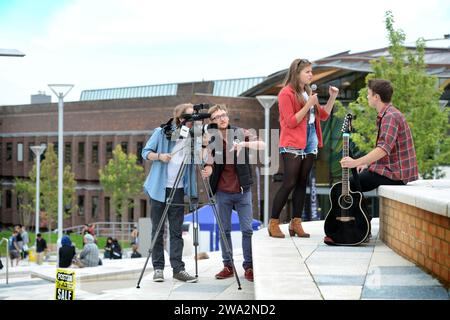 Membri del gruppo University X Media della Exeter University. Foto Stock