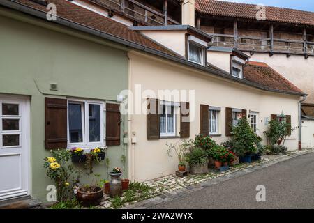 Case murarie nel centro storico di Nördlingen in Baviera, Germania. Foto Stock