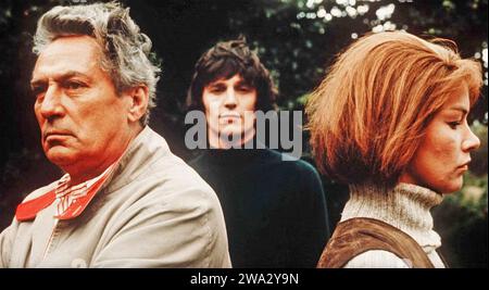 SUNDAY BLOODY SUNDAY 1971 United Artists film con From Left: Peter Finch, Murray Head, Glenda Jackson Foto Stock