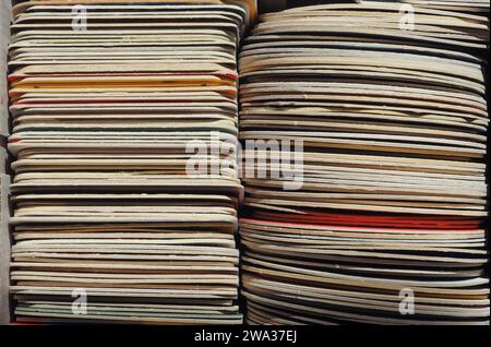 Molti Beermats per Una pinta di birra Foto Stock