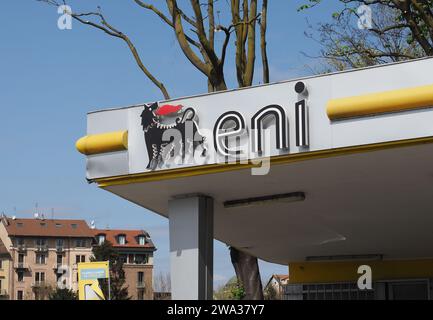 TORINO, ITALIA - APRILE 2023 CIRCA: Stazione di servizio Eni Foto Stock