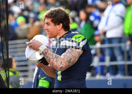 Seattle, Washington, USA. 31 dicembre 2023. Il punter dei Seattle Seahawks Michael Dickson (4) durante la partita di football tra i Pittsburgh Steelers e i Seattle Seahawks a Seattle, WA. Pittsburgh sconfisse Seattle 30-23. Steve Faber/CSM/Alamy Live News Foto Stock