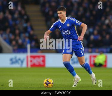 Cesare Casadei di Leicester City in azione durante la partita del campionato Sky Bet Leicester City vs Huddersfield Town al King Power Stadium, Leicester, Regno Unito, 1 gennaio 2024 (foto di Gareth Evans/News Images) Foto Stock