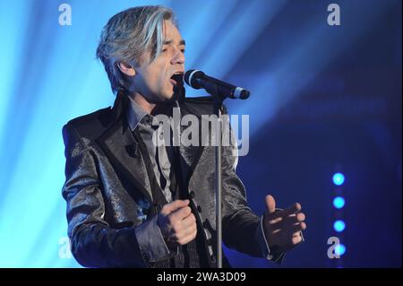 Milano Italia 2009-04-03: Morgan, Marco Castoldi, cantante italiano, durante lo spettacolo televisivo musicale “Scalo 76” Foto Stock