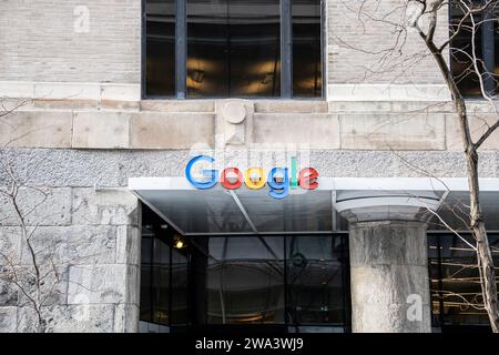 Insegna Google colorata nel centro di Montreal, Quebec, Canada Foto Stock