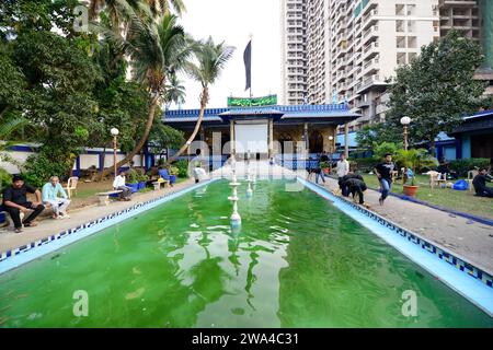 La moschea iraniana di Imamwada Bhendi Bazar a Mumbai, India. Foto Stock